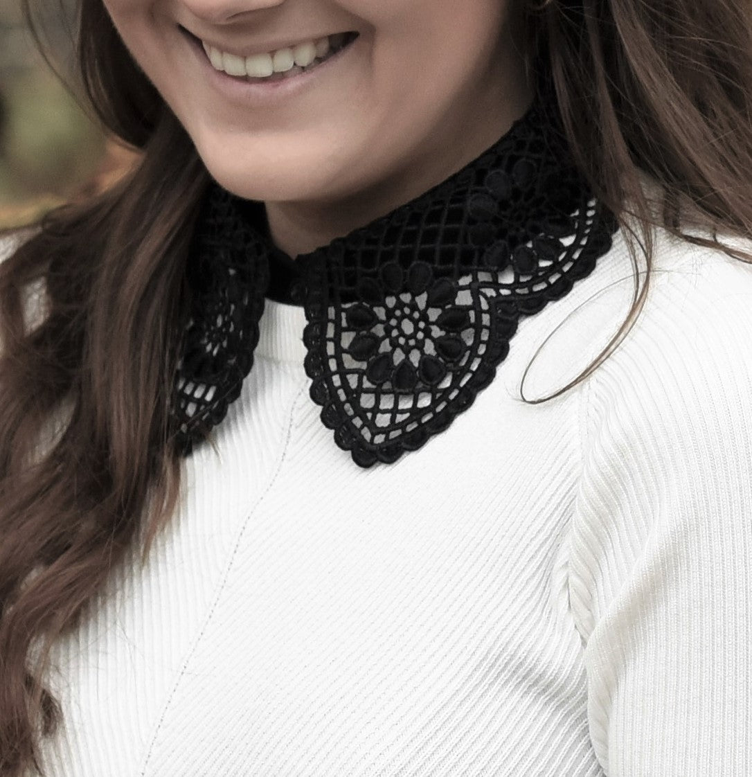Krage Broderad spets svart