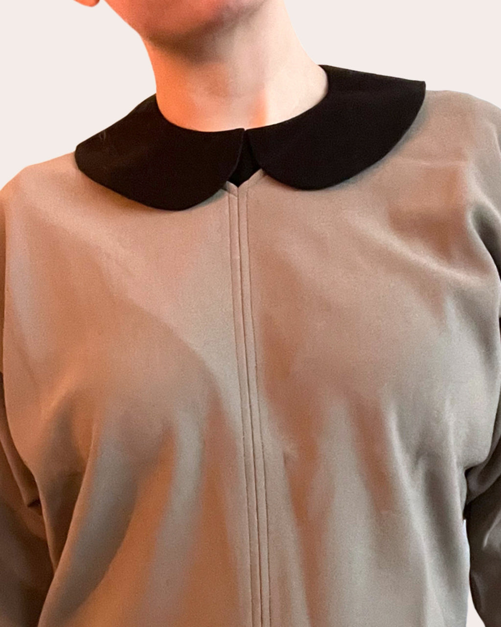 Krage Brigitte svart