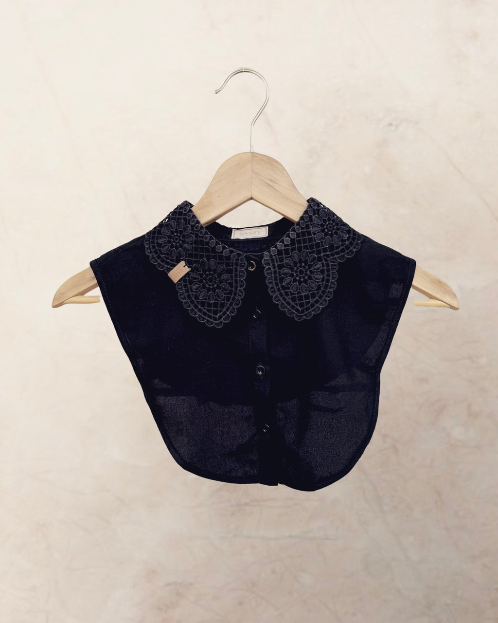 Krage Broderad spets svart